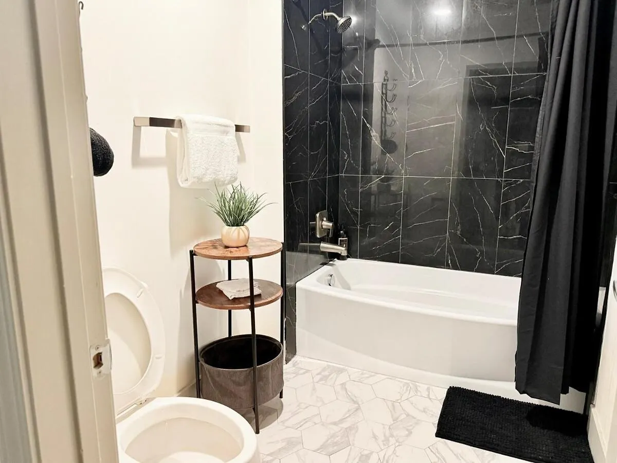 Enjoy Spacious Uptown 4 Br Charlotte Appartement